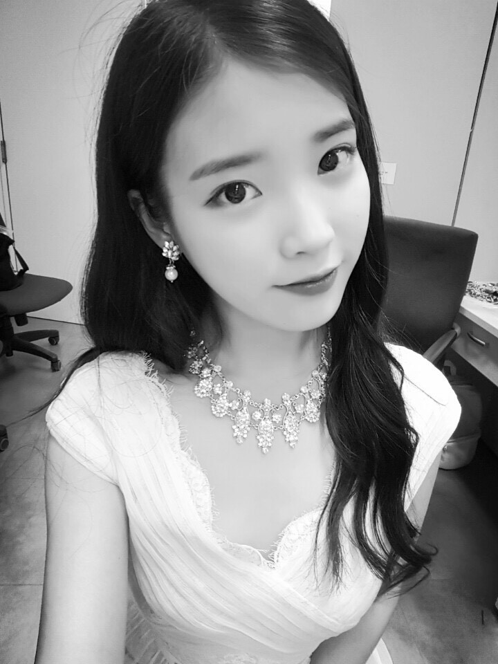 멜론 이지톡에 올라온 아이유 | 인스티즈
