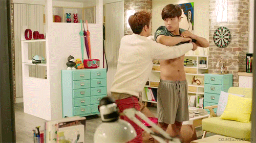 강하늘 드라마 몸매노출ㄷㄷㄷ.gif | 인스티즈