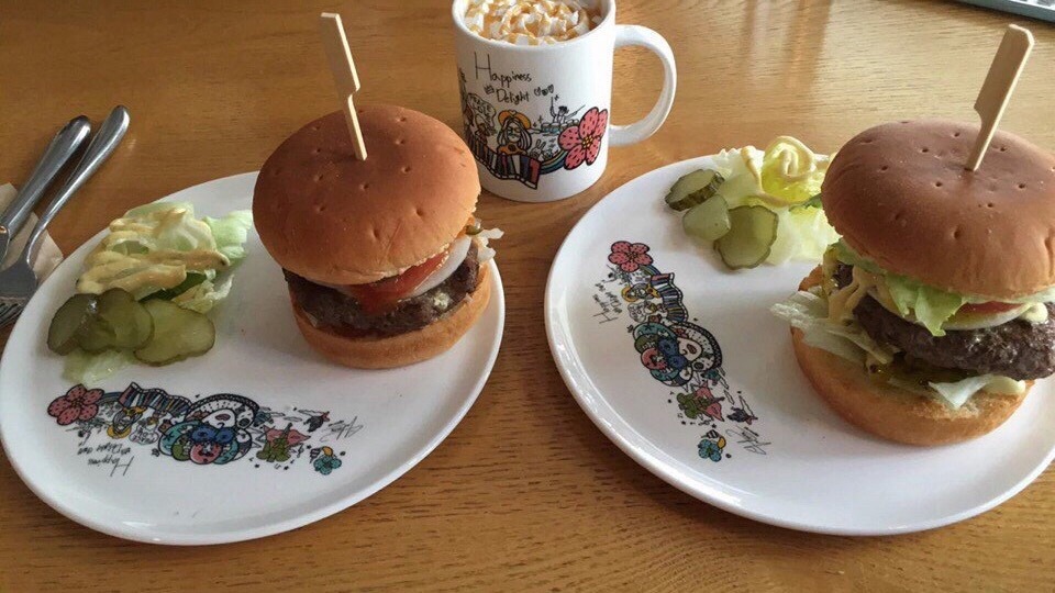 유명아이돌 부모님이 하는 수제버거집 수제버거 퀄리티...jpg | 인스티즈