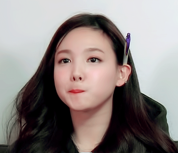입꾹꾹 나연 | 인스티즈