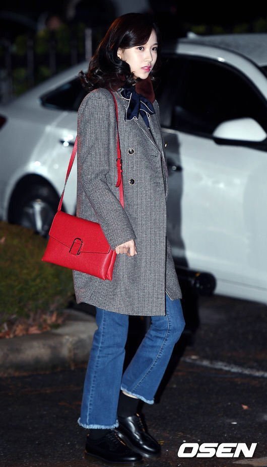 [트와이스] 고급진 느낌이 많이 나는 복고컨셉 출근길 미나 | 인스티즈