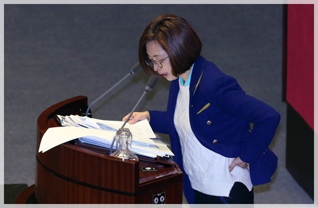 사진으로 보는 대한민국 정치 느와르 10년 (사진많음) | 인스티즈