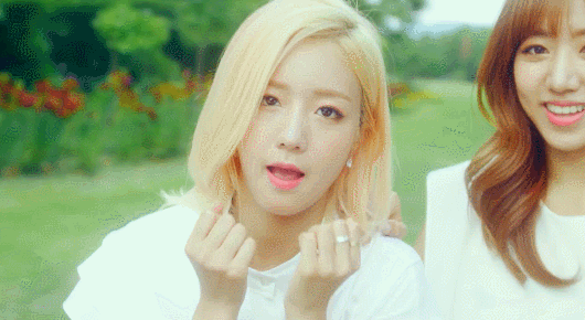 월요일이라 짜증나서 에이핑크 윤보미.jpgif | 인스티즈