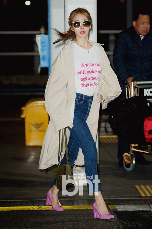 오늘자 출국한 유인나ㄷㄷㄷ | 인스티즈