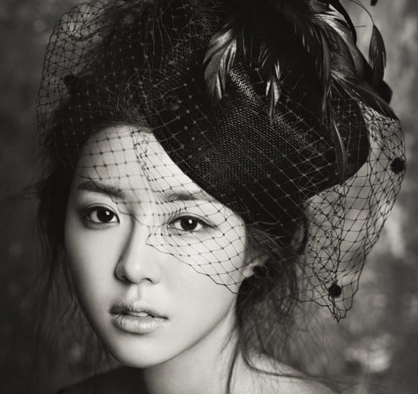 여자연예인들이 화보찍을때 은근 애용하는것 같은 아이템 | 인스티즈