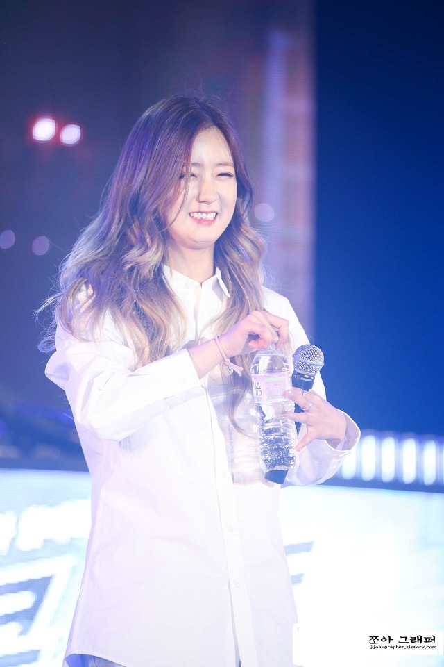 월요일이라 짜증나서 에이핑크 윤보미.jpgif | 인스티즈