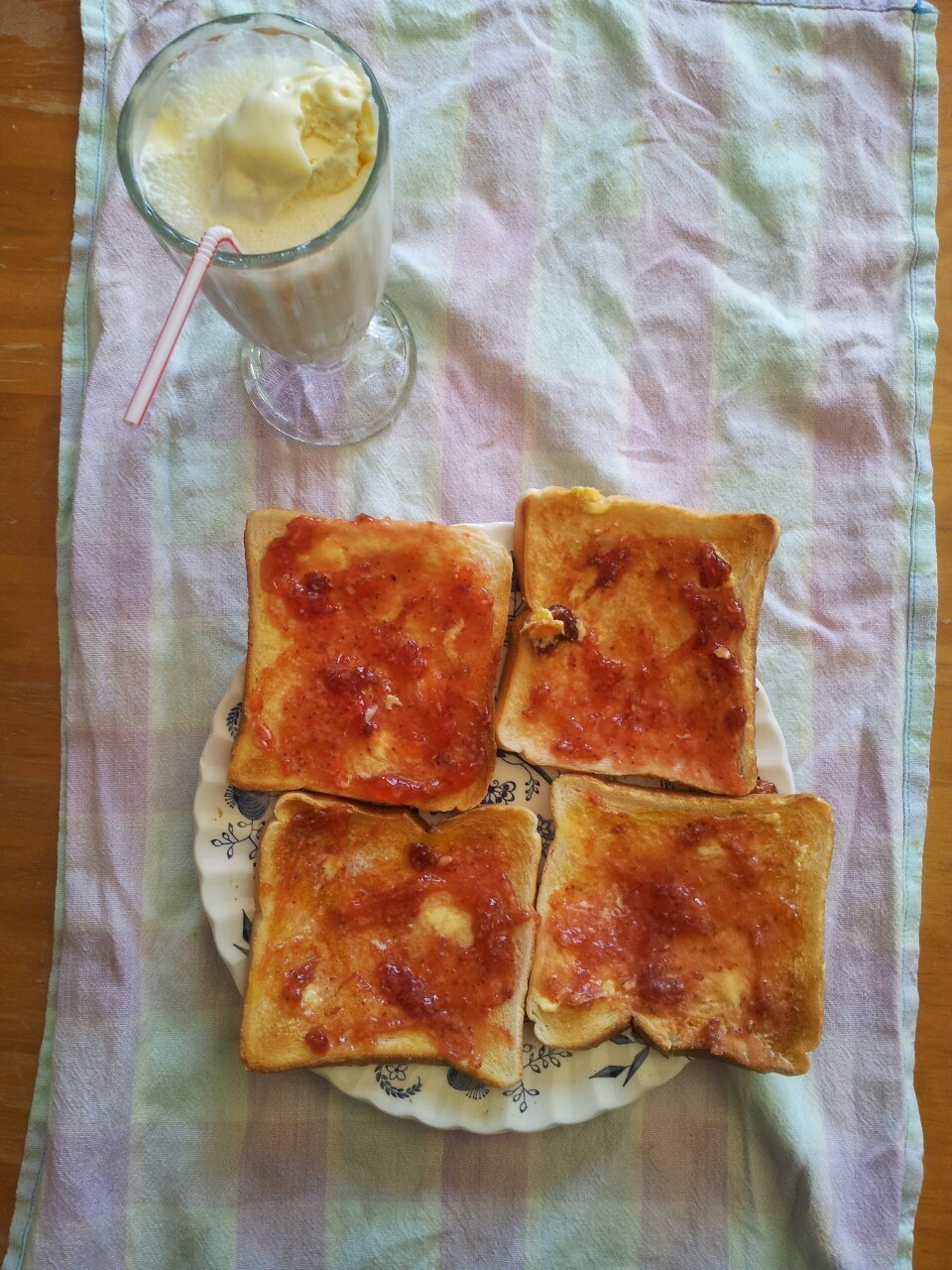 Jam on Bread.jpg | 인스티즈