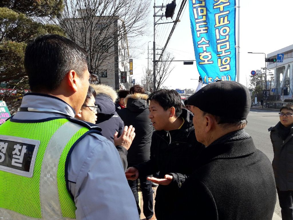 더블클릭을 하시면 이미지를 수정할 수 있습니다