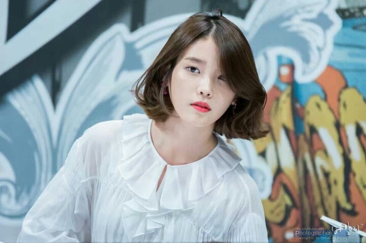 아이유 단발&똥머리 vs 긴생머리 | 인스티즈