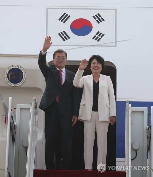 독일로 출국하는 문재인 대통령.jpg | 인스티즈