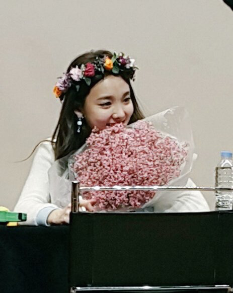 170311 레알 이쁜 토끼같은 나연이 | 인스티즈