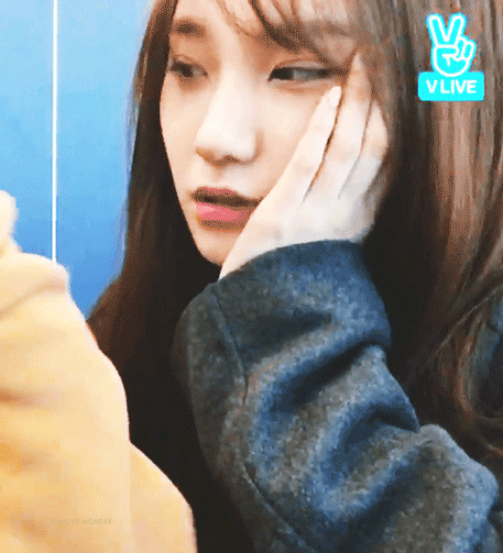 오늘자 프리스틴 브이앱 김민경 움짤 | 인스티즈