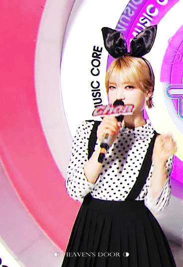 MC보는 핵예쁘게 나온 초아 ㅜ.ㅜ | 인스티즈