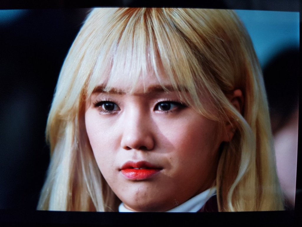 오늘자 오마이걸 인천공항 일본 출국 사진.JPG | 인스티즈