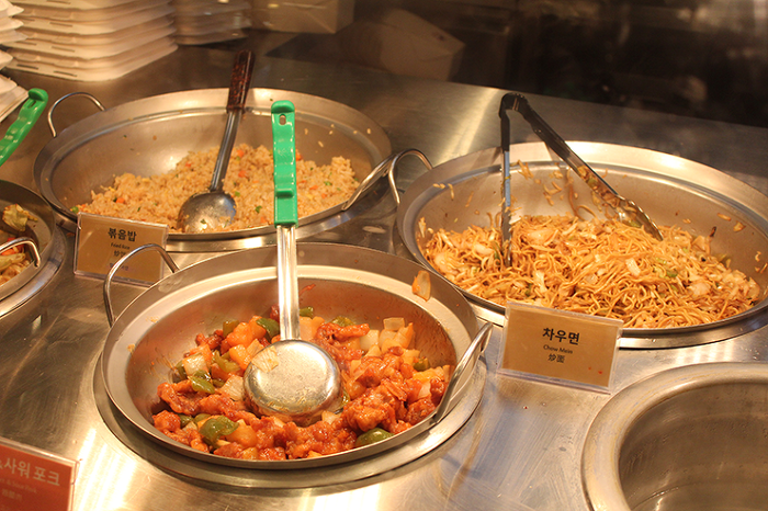 아시아 최초로 상륙한 미국 최대의 중식 프랜차이즈.jpg | 인스티즈