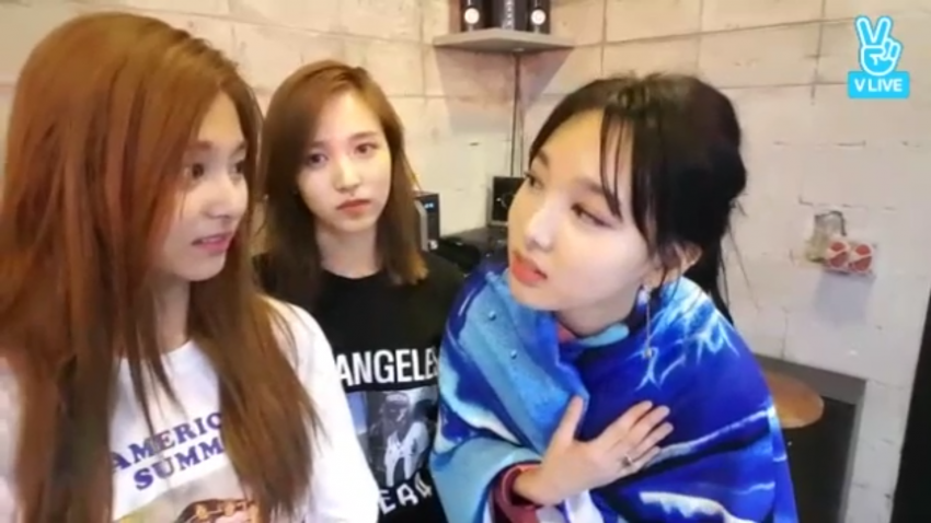 [트와이스] 뽀뽀해달라는 나연이 | 인스티즈