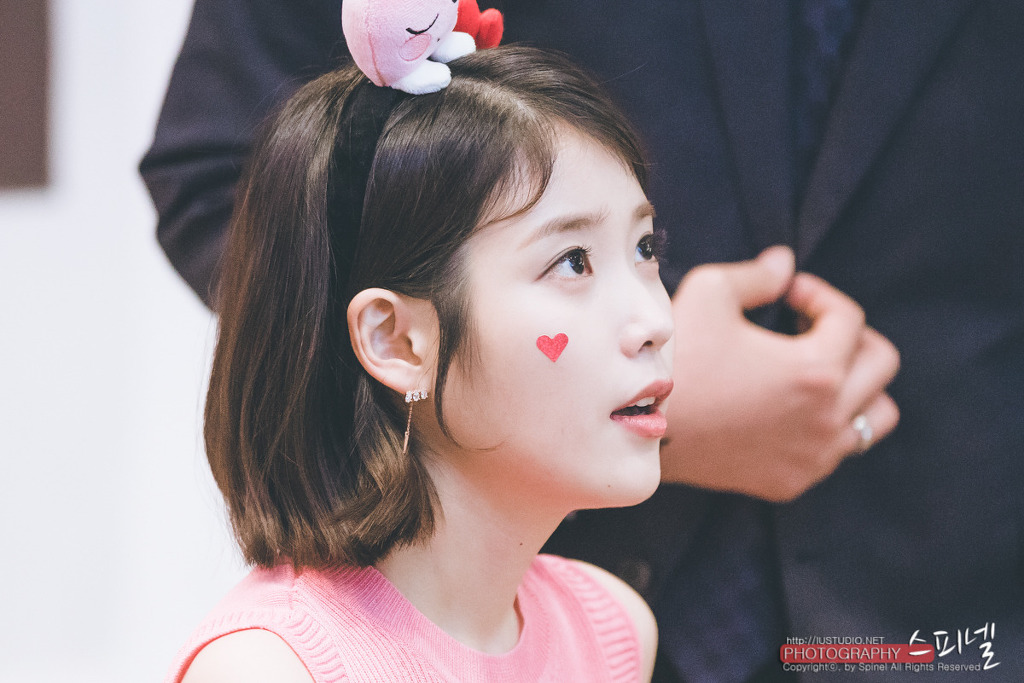 단발이 잘어울리는 아이유 | 인스티즈