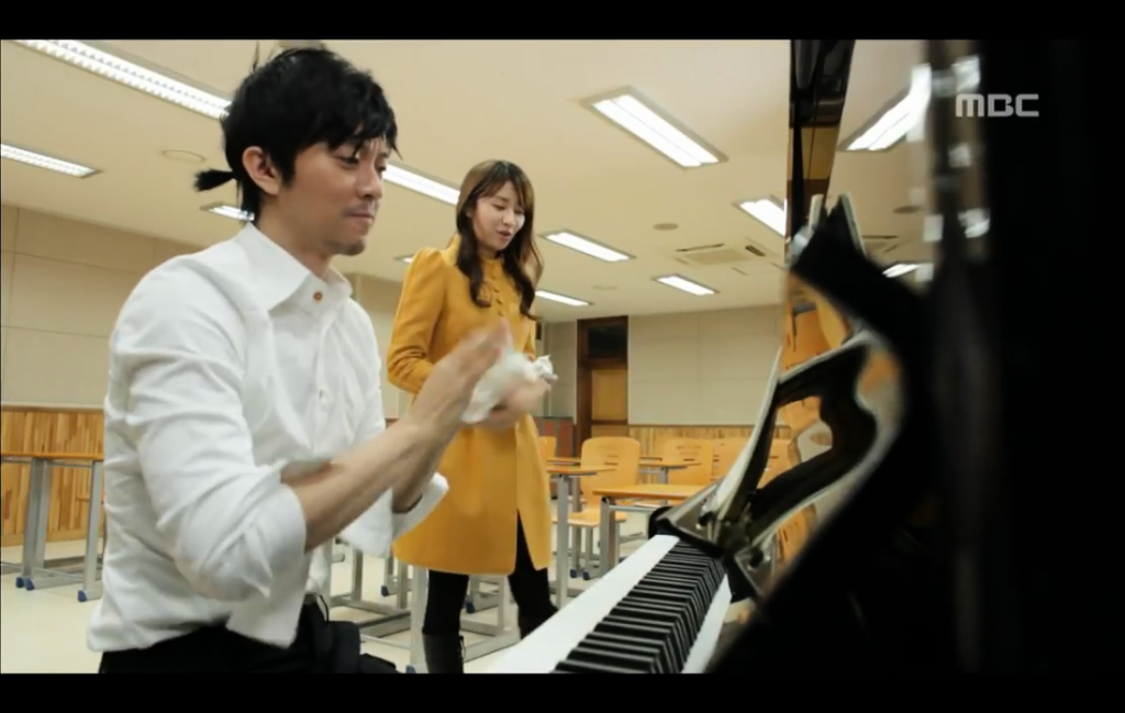 [하이킥3] 지나고 교가를 만들다 창작의 고통을 느끼는 하선과 윤건ㅋㅋㅋ.jpg | 인스티즈