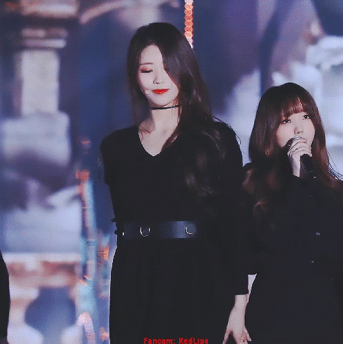 팬들에게 아직도 최고로 뽑히는 4년전 러블리즈 미주의 무대.jpgif | 인스티즈