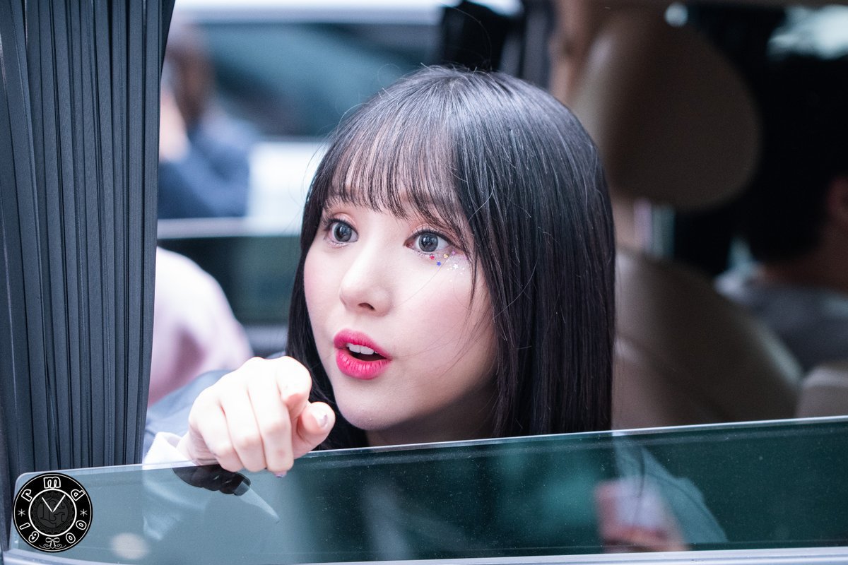 근무 중 할 일이 없어서 여자친구 은하.jpgif | 인스티즈