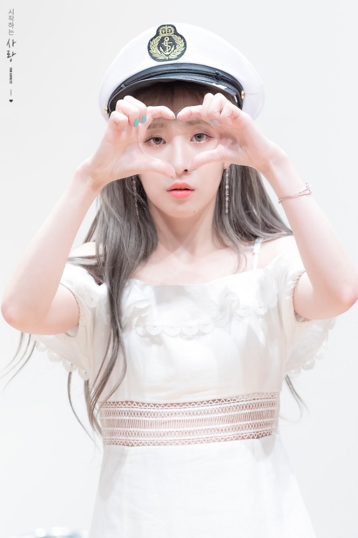 해군모를 쓴 러블리즈 귀요미 둘째 유지애.jpg | 인스티즈
