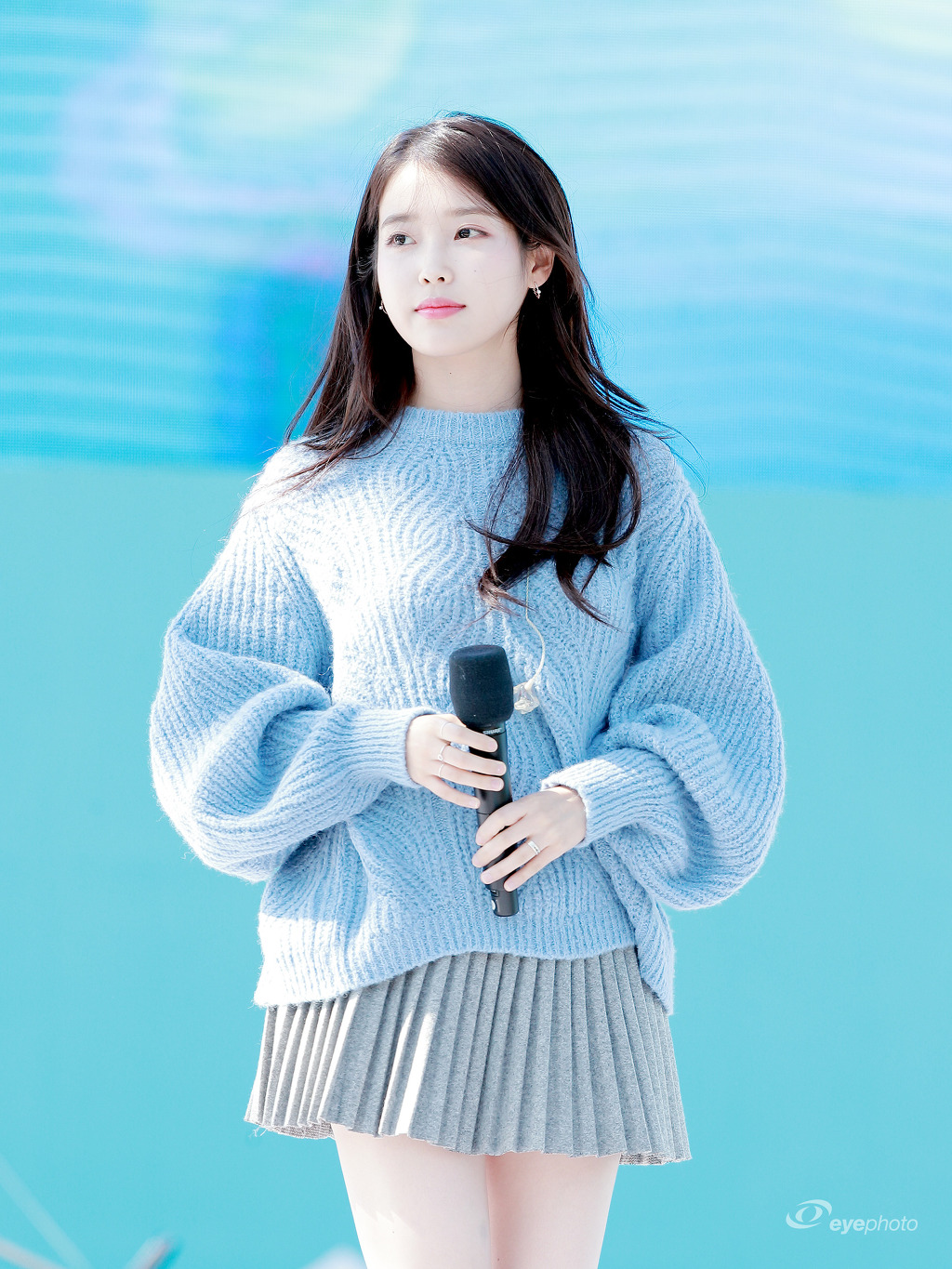 하늘하늘한 하늘색 아이유.jpg | 인스티즈