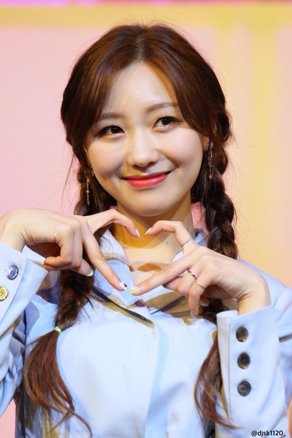 [러블리즈] 식후 커피를 거의 다 마셔가서 수정이 | 인스티즈