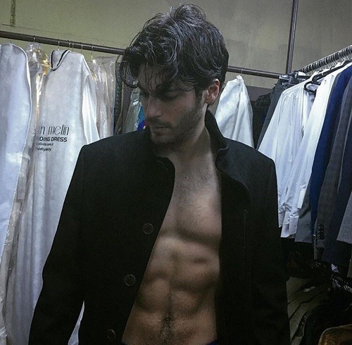 [canyaman] 터키에서 최고의 인기를 달리는 있는 변호사 출신 배우(동생이지만 오빠라고 부르싶긔~♥) | 인스티즈