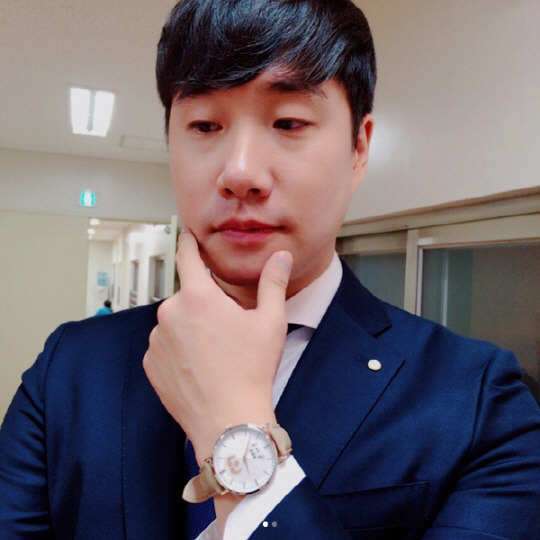 ??? : 문재인 대통령은 민생 돌보지 않는다 | 인스티즈