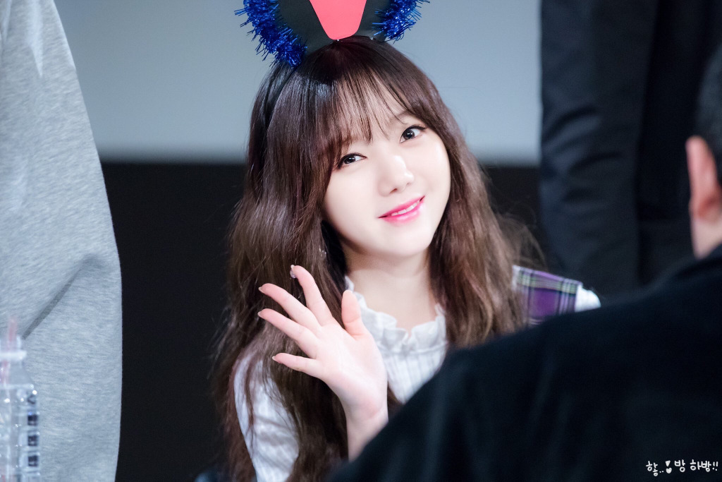 [러블리즈] 밥도 먹고 난로가에 앉으니 자연스레 졸음이 쏟아져서 케이 | 인스티즈