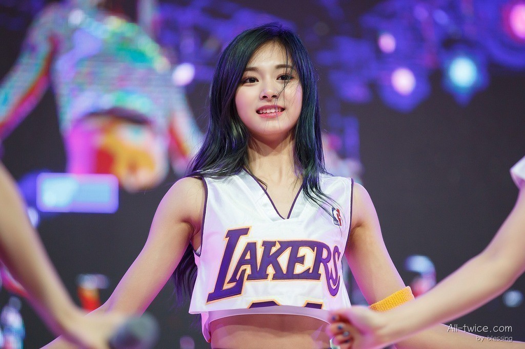 트와이스 쯔위 인생샷 찍던날.jpg | 인스티즈