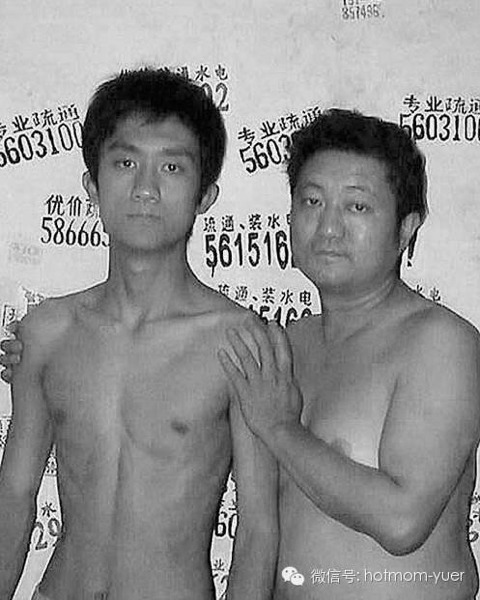 무려 27년간 매년 아들과 같은 사진을 찍은 아버지 | 인스티즈