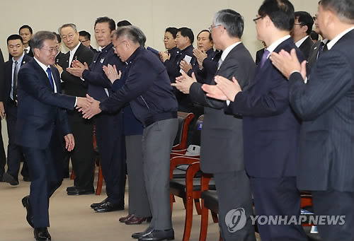 문재인 대통령 현대자동차 충칭 공장 방문 사진 | 인스티즈