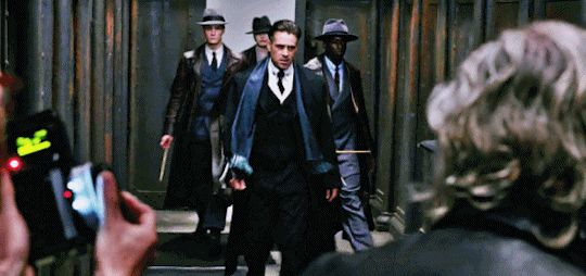 이세상 간지가 아니었던 신동사 그레이브스 국장님.gif | 인스티즈