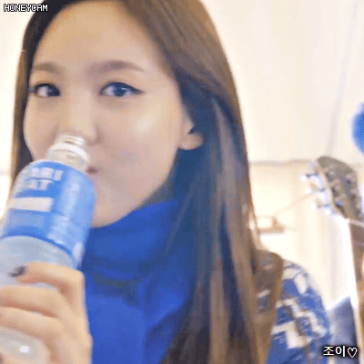 포카리스웨트 CF 비하인드 트와이스 나연.gif | 인스티즈
