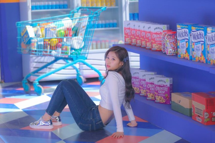 트와이스 하트셰이커 뮤비촬영장 사진 난사하는 네이버 스타캐스트 | 인스티즈