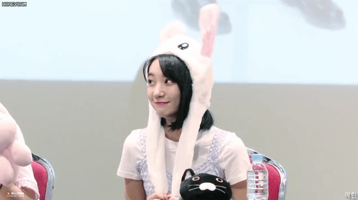 토끼모자 쓰고 신난 오마이걸 비니.gif | 인스티즈