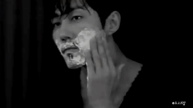 면도 움짤의 레전드라고 불리는 두 남배우.gif | 인스티즈