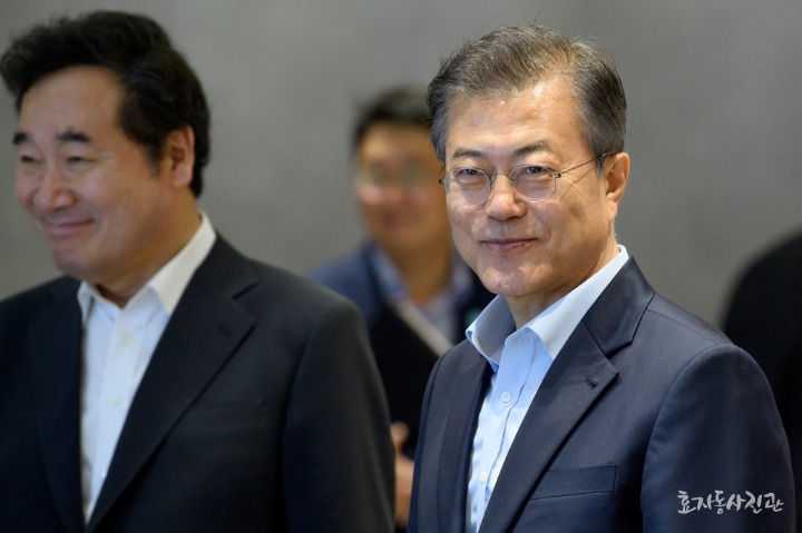 오늘자 문재인 대통령 | 인스티즈