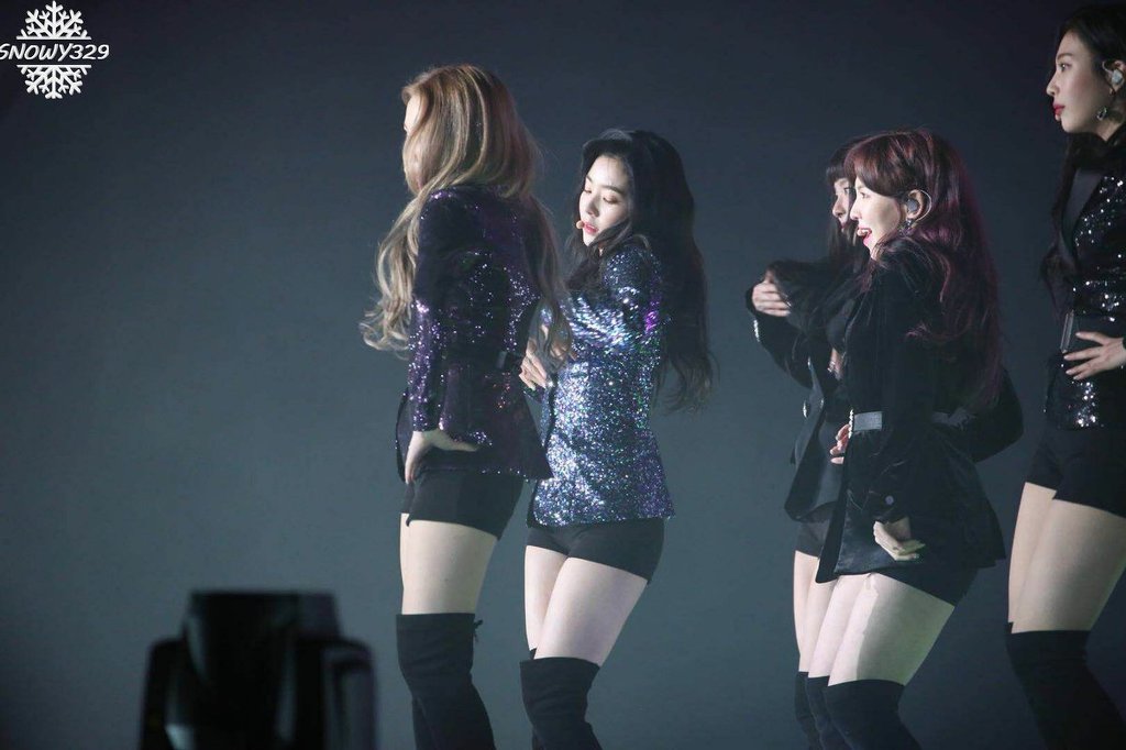 블링블링한 의상입은 아이린.jpgif | 인스티즈