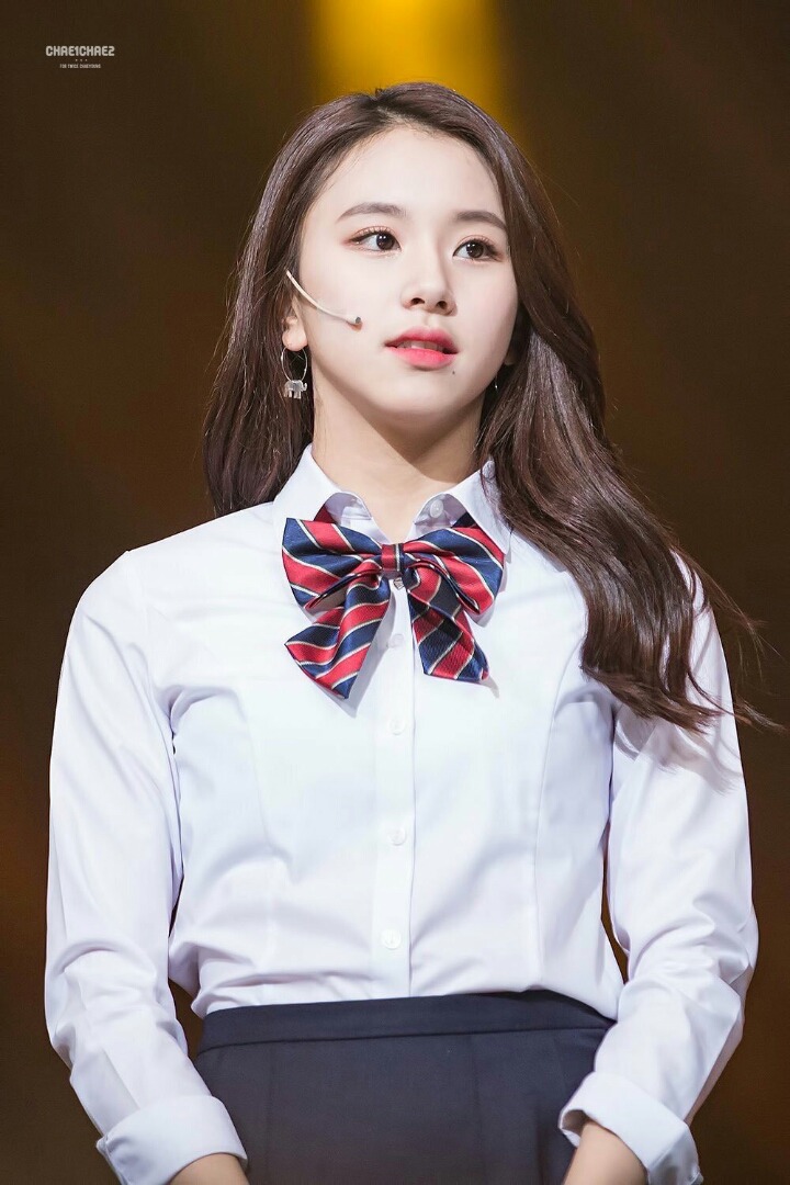 트와이스 채영의 옷태 잘나는 직각어깨.jpg | 인스티즈