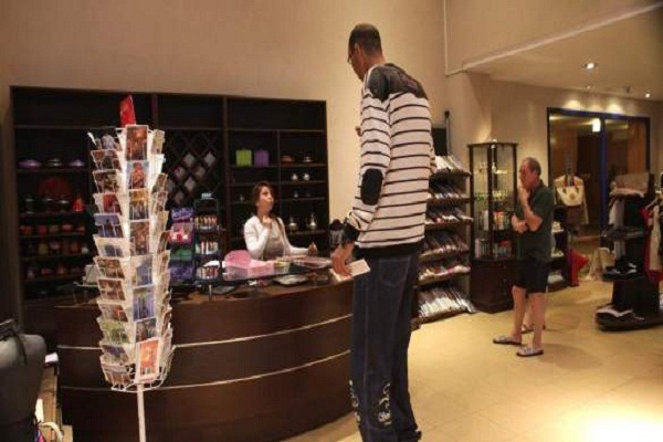 세계에서 키가 가장 큰 사람 | 인스티즈