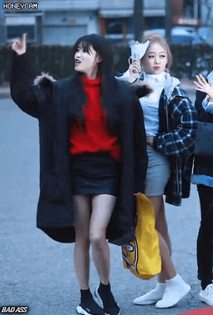 이젠 출근길에 팬들까지 이용하는 러블리즈 미주.jpgif | 인스티즈