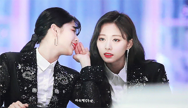 어제 골든디스크어워즈 트와이스 쯔위의 미모ㄷㄷㄷ.jpgif | 인스티즈